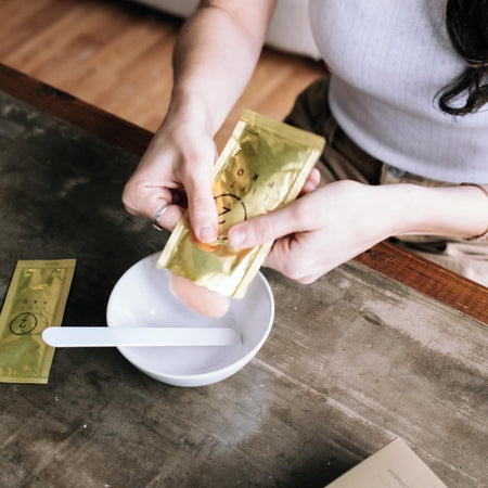 Model pouring mask in a bowl
